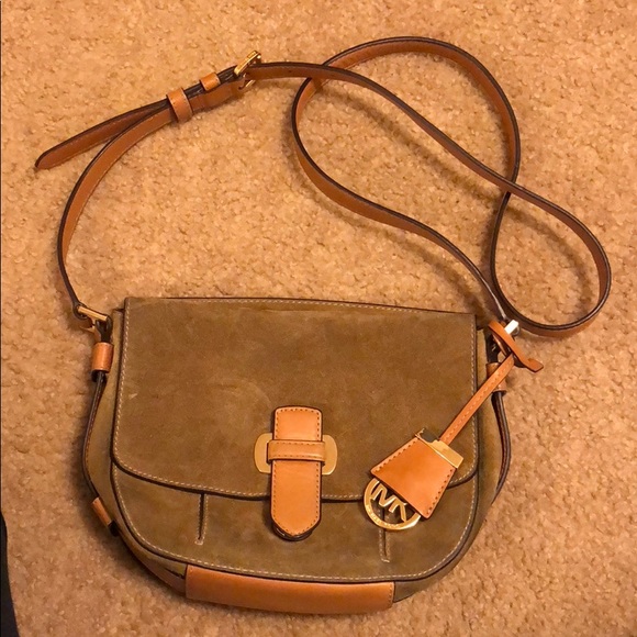 Michael Kors Handbags - Michael Kors Romy MD green leather purse